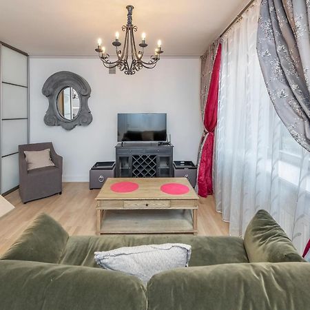 Luxury Gaono Apartments Vilnius Old Town I Self Check In I Free Private Parking 외부 사진