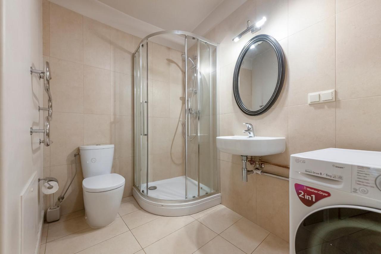 Luxury Gaono Apartments Vilnius Old Town I Self Check In I Free Private Parking 외부 사진