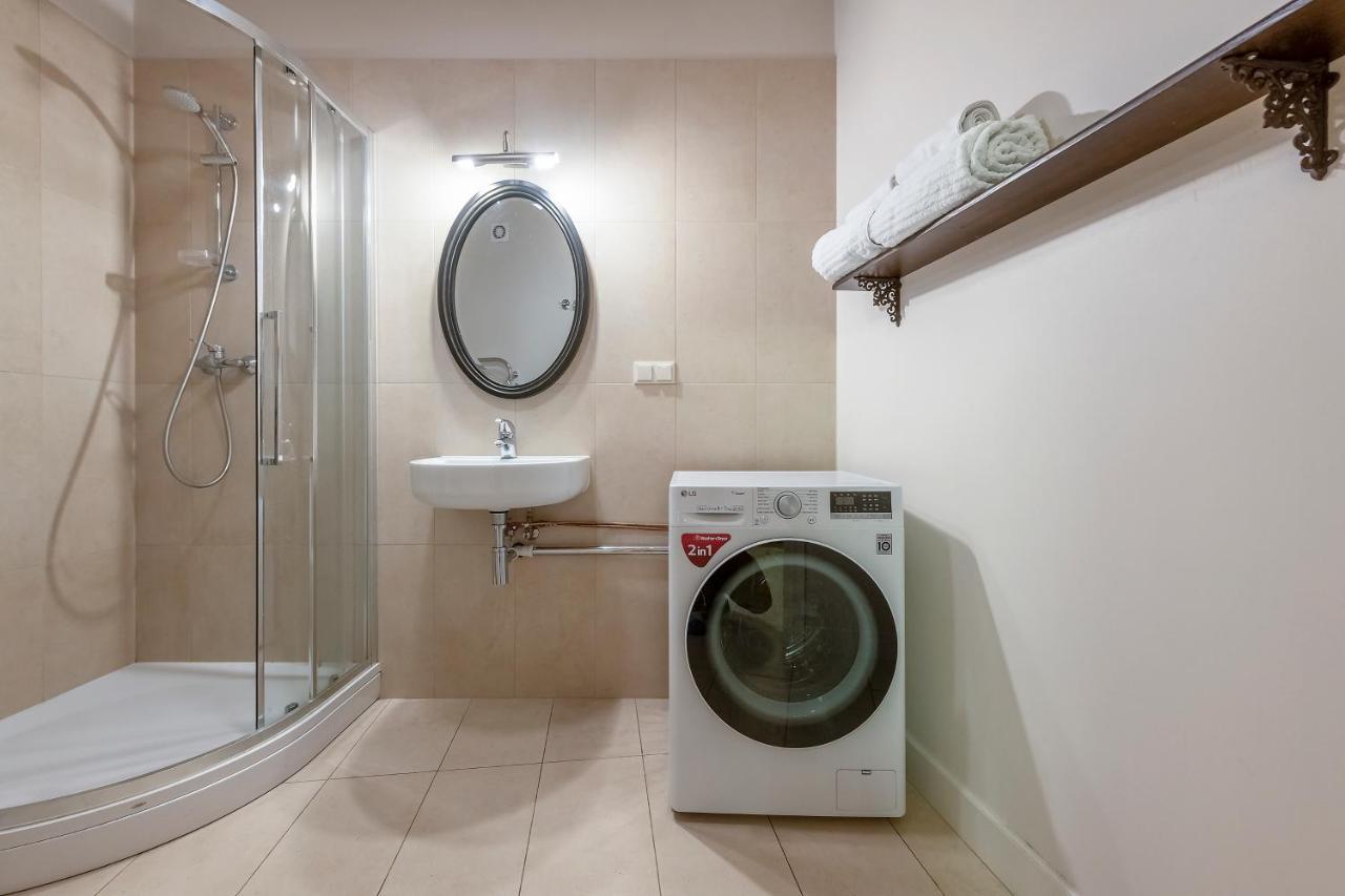Luxury Gaono Apartments Vilnius Old Town I Self Check In I Free Private Parking 외부 사진